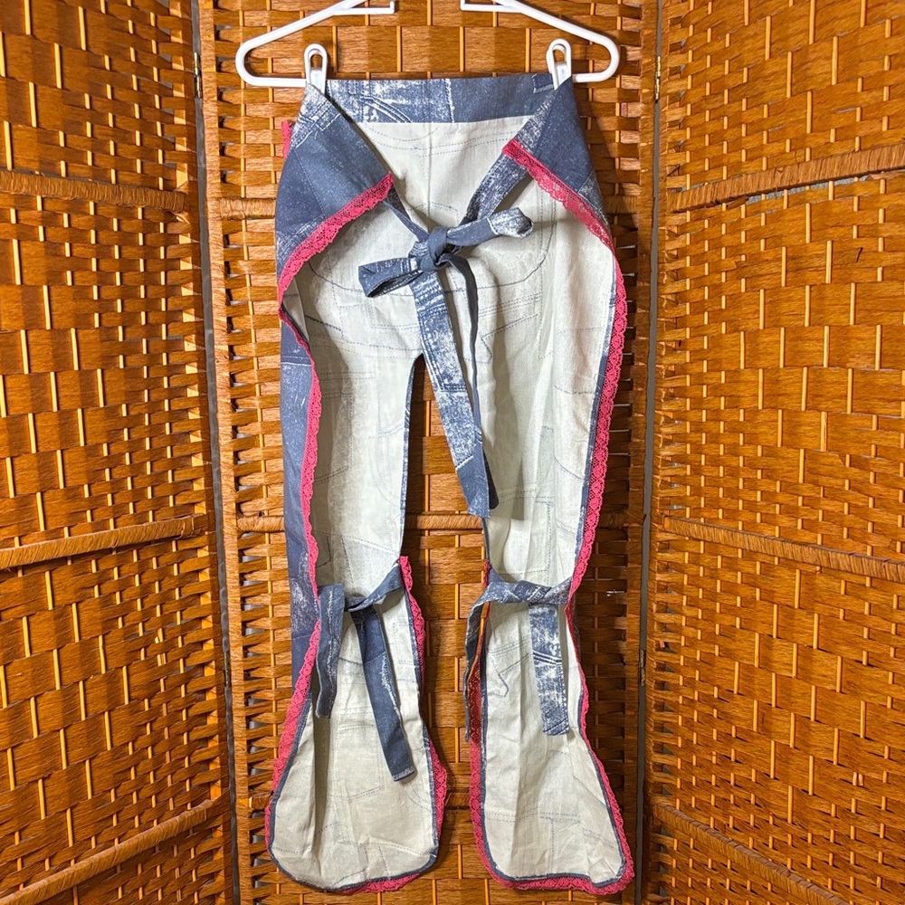 💰💰 Adorable chaps apron - Picture 3 of 3